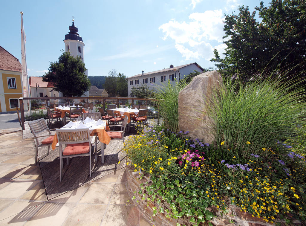 Ferienzimmer Paunger Hotel Miesenbach  Exterior foto